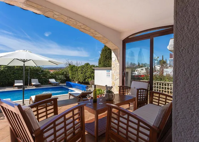 Apartment In With Sauna Punat